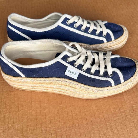 US 9 Like New GUCCI Men's GG LOGO Blue Espadrille Lace-Up HYBRID SNEAKERS